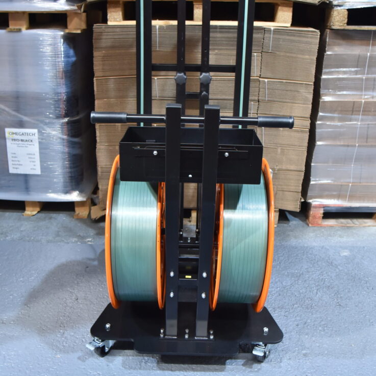 Double pallet strapping machine